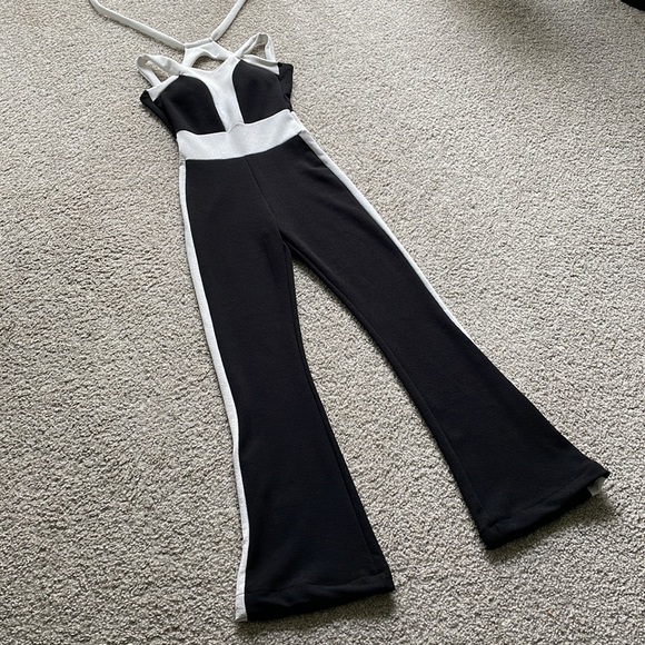 ✨Jumpsuit✨ - Picture 4 of 12